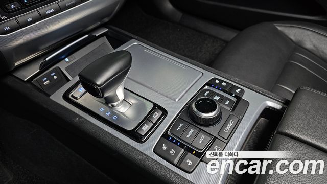 Genesis G80 2018 — photo 9