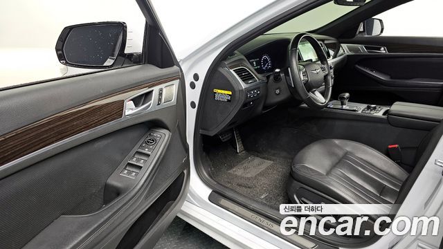 Genesis G80 2018 — photo 11