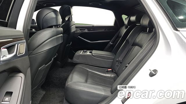 Genesis G80 2018 — photo 12