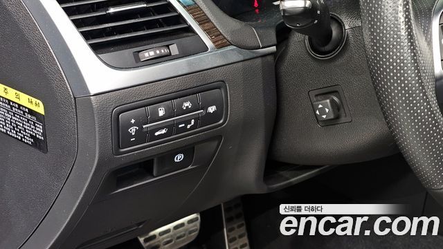 Genesis G80 2018 — photo 16