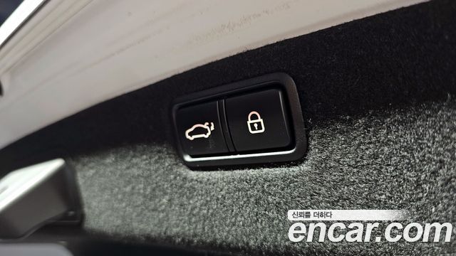 Genesis G80 2018 — photo 18