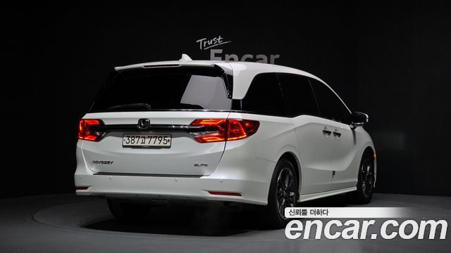 Honda Odyssey 2021 — photo 2