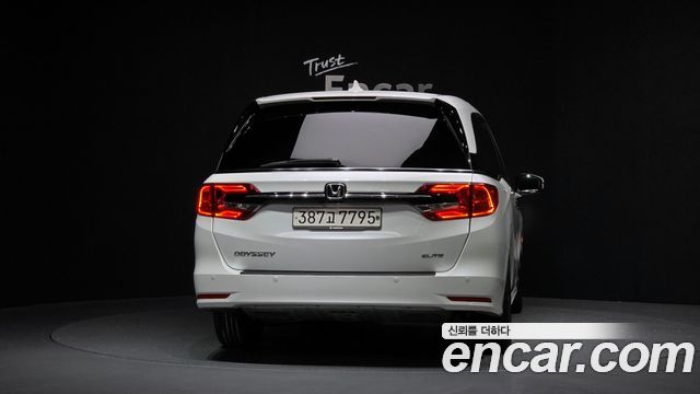 Honda Odyssey 2021 — photo 4