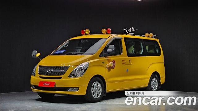 Hyundai Starex 2015 — photo 1