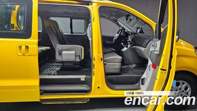 Hyundai Starex 2015 — photo 10
