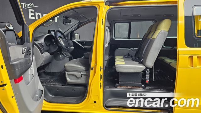 Hyundai Starex 2015 — photo 11