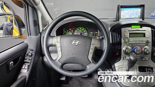 Hyundai Starex 2015 — photo 12