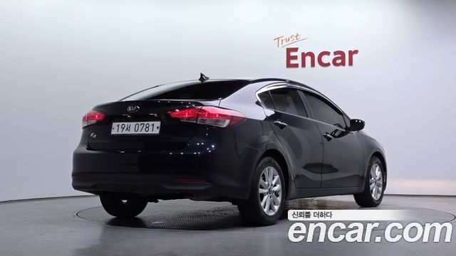 Kia K3 2016 — photo 2