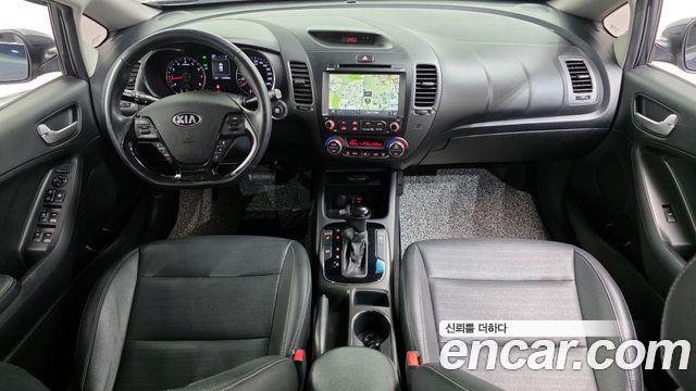 Kia K3 2016 — photo 7