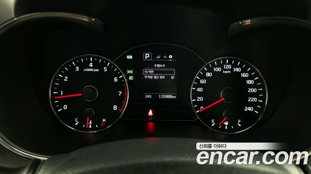 Kia K3 2016 — photo 8