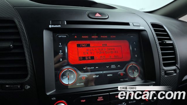 Kia K3 2016 — photo 16