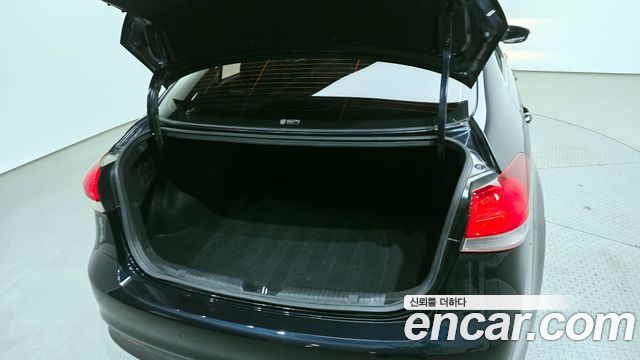 Kia K3 2016 — photo 20