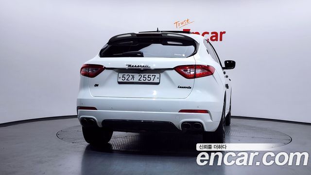 Maserati Levante 2018 — photo 4
