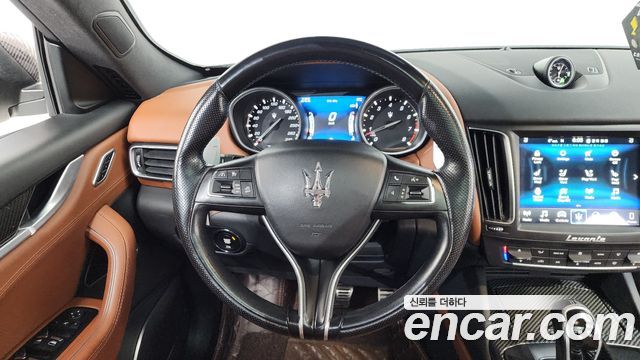 Maserati Levante 2018 — photo 13