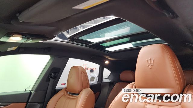 Maserati Levante 2018 — photo 19