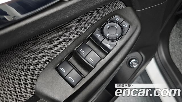 Chevrolet Korea Trailblazer 2021 — photo 14