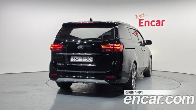 Kia Canival 2019 — photo 4
