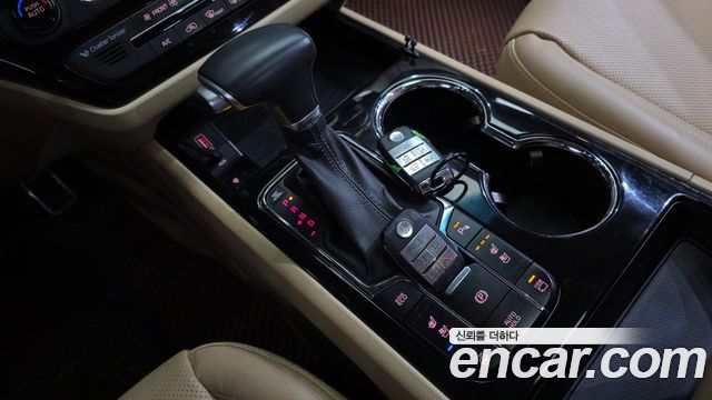 Kia Canival 2019 — photo 9