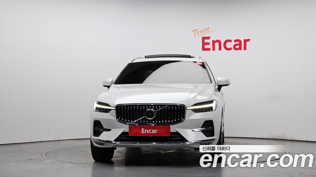 Volvo XC60 2022 — photo 3