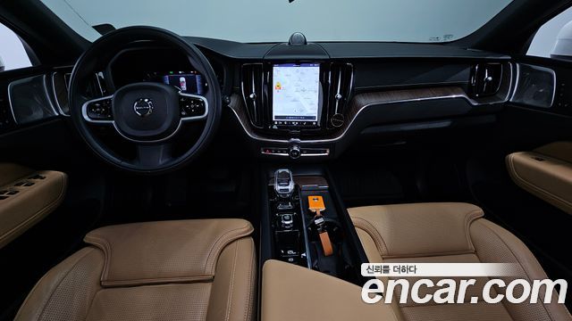Volvo XC60 2022 — photo 7