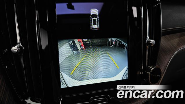 Volvo XC60 2022 — photo 16