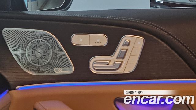 Mercedes-Benz GLE-Class 2025 — photo 9