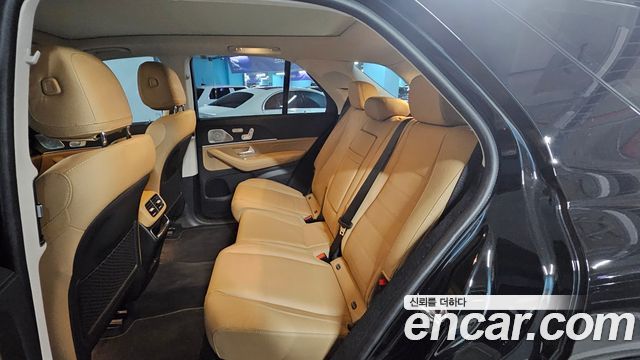 Mercedes-Benz GLE-Class 2025 — photo 12