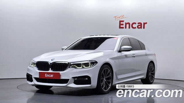 BMW 5-Series 2018 — photo 1