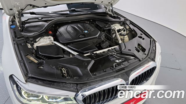 BMW 5-Series 2018 — photo 6