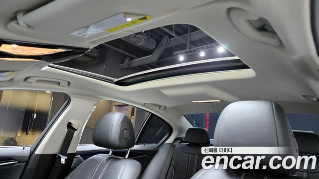 BMW 5-Series 2018 — photo 19