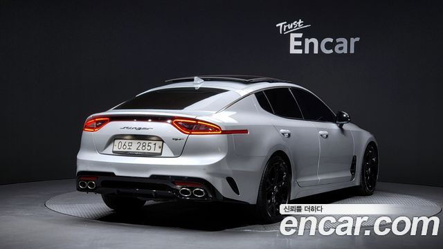 Kia Stinger 2018 — photo 2