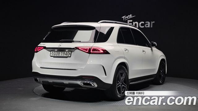 Mercedes-Benz GLE-Class 2021 — photo 2