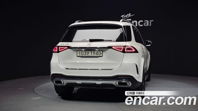 Mercedes-Benz GLE-Class 2021 — photo 4