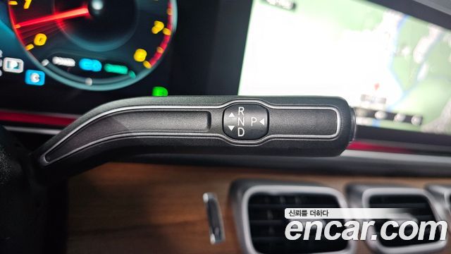 Mercedes-Benz GLE-Class 2021 — photo 9