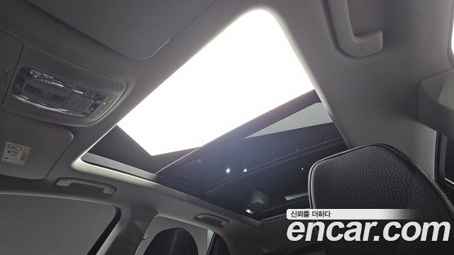 Mercedes-Benz GLE-Class 2021 — photo 12