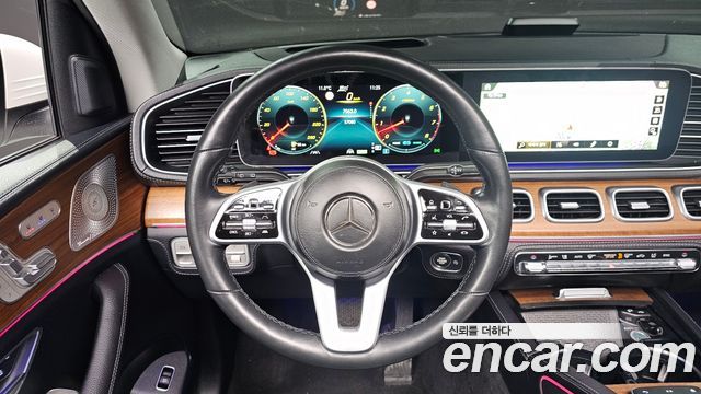 Mercedes-Benz GLE-Class 2021 — photo 14