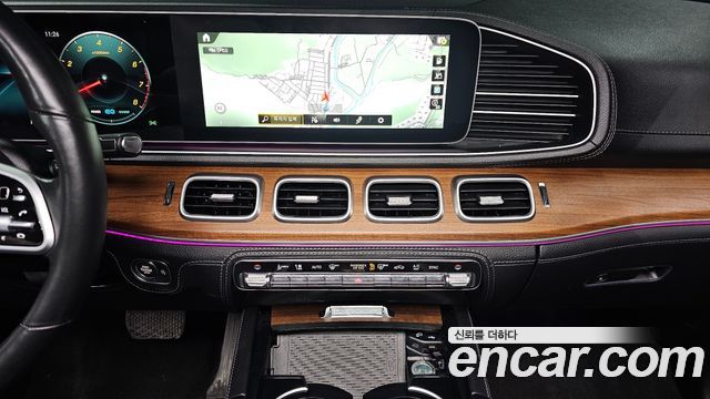 Mercedes-Benz GLE-Class 2021 — photo 15