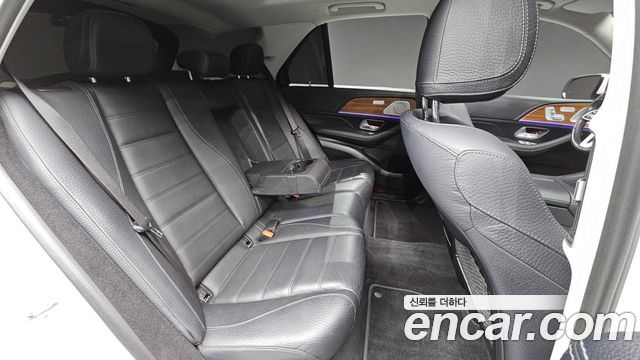 Mercedes-Benz GLE-Class 2021 — photo 19
