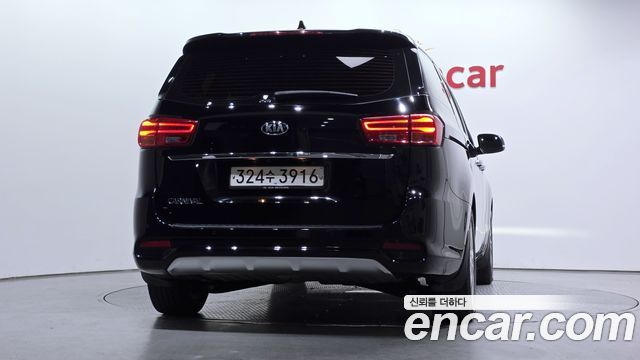 Kia Canival 2020 — photo 4