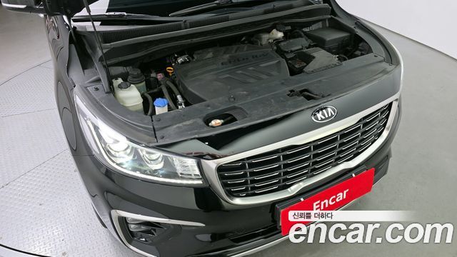 Kia Canival 2020 — photo 6