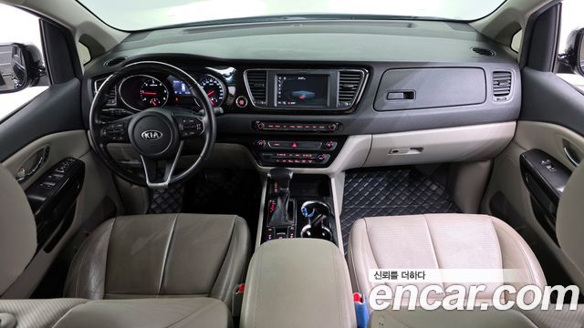 Kia Canival 2020 — photo 7