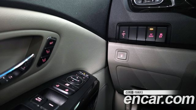 Kia Canival 2020 — photo 18