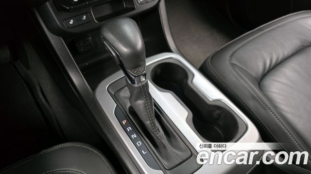 Chevrolet Korea Colorado 2022 — photo 9