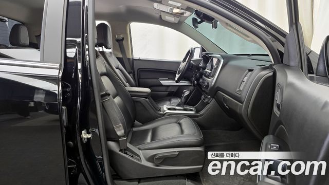 Chevrolet Korea Colorado 2022 — photo 11