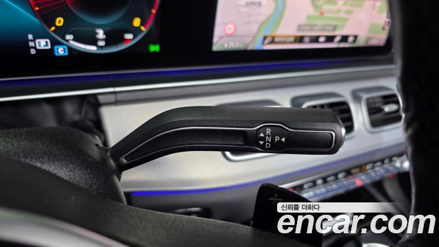 Mercedes-Benz GLE-Class 2020 — photo 9