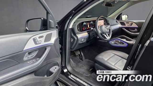 Mercedes-Benz GLE-Class 2020 — photo 10