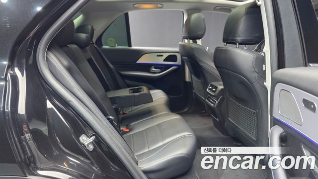 Mercedes-Benz GLE-Class 2020 — photo 12