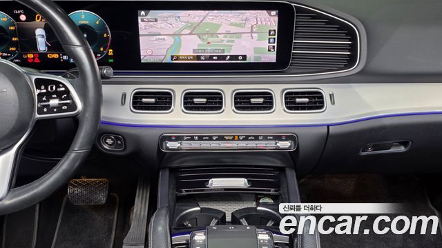 Mercedes-Benz GLE-Class 2020 — photo 14