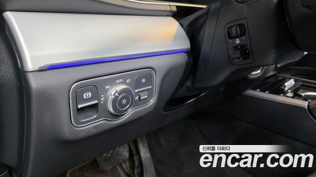 Mercedes-Benz GLE-Class 2020 — photo 17
