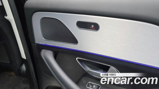 Mercedes-Benz GLE-Class 2020 — photo 19